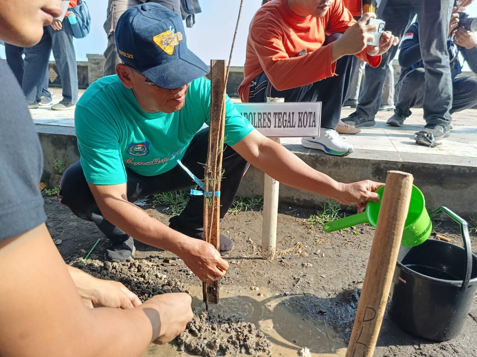 Peringati Hari Bumi Sedunia Pemkot Tegal Gelar Aksi Tanam Pohon Dan